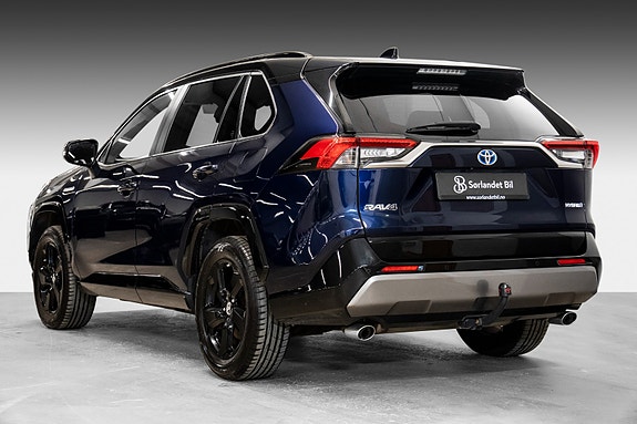Toyota RAV4 4 of 30