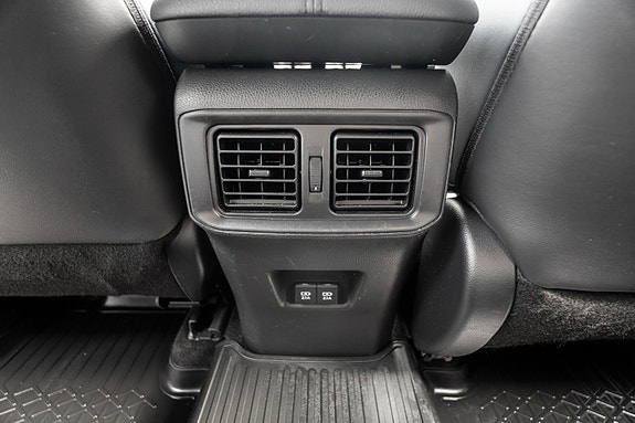 Toyota RAV4 26 of 30