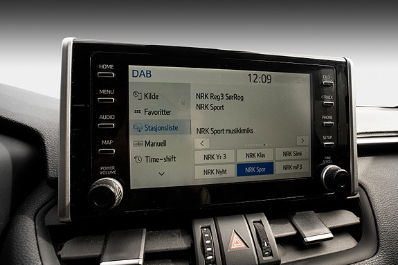 Toyota RAV4 16 of 30