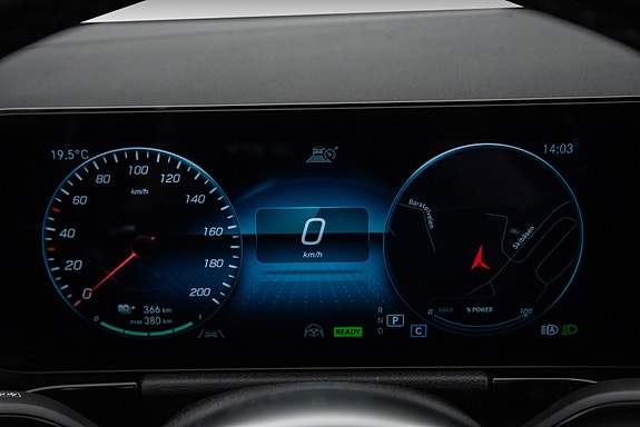 Mercedes-Benz EQA350 17 of 30