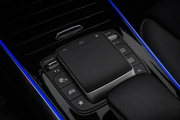 Mercedes-Benz EQA350 26 of 30