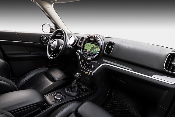 MINI Countryman Cooper SE 11 of 28