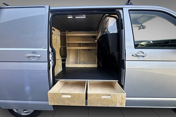 Volkswagen Transporter 9 of 20