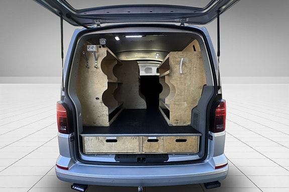 Volkswagen Transporter 10 of 20