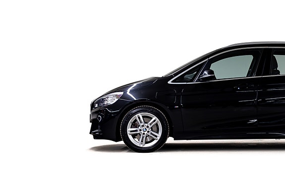 BMW 225xe 9 of 30