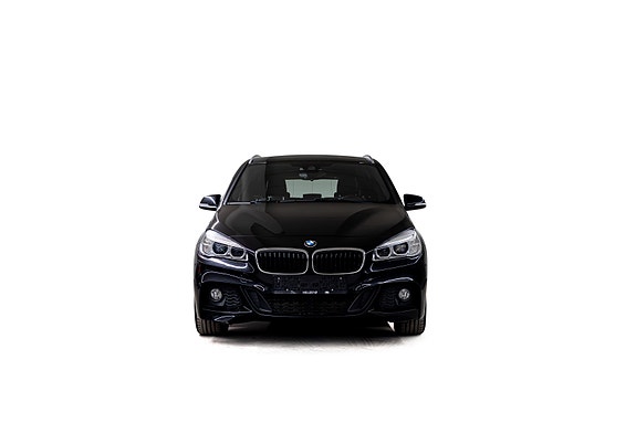 BMW 225xe 8 of 30