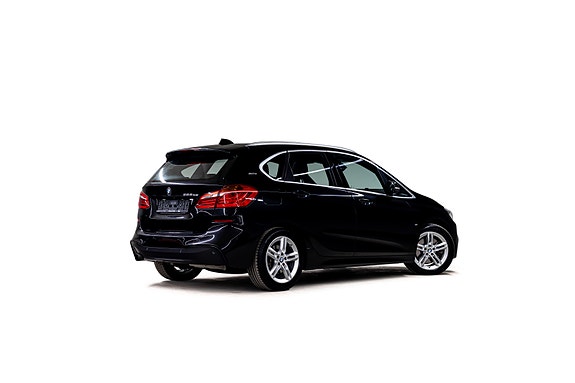 BMW 225xe 2 of 30