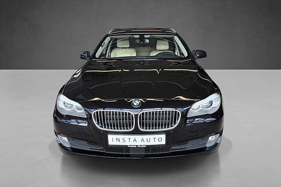 BMW 520d 2 of 30
