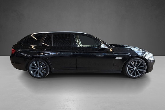 BMW 520d 4 of 30