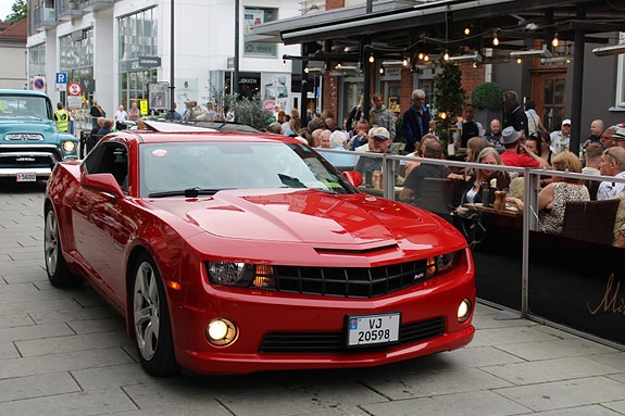 Chevrolet Camaro 13 of 30