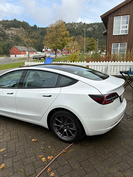 Tesla Model 3 2 of 22
