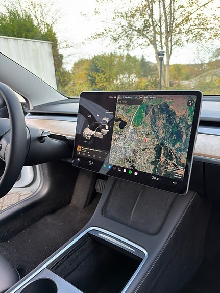 Tesla Model 3 11 of 22