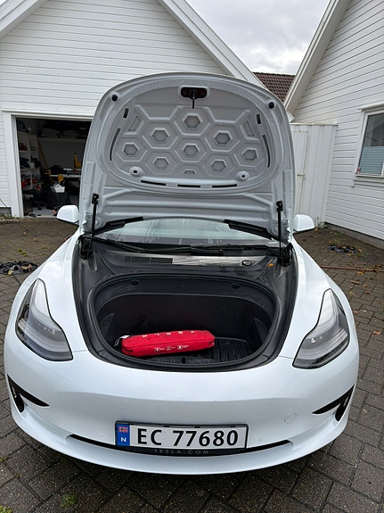 Tesla Model 3 21 of 22