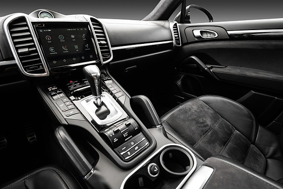 Porsche Cayenne GTS 20 of 30