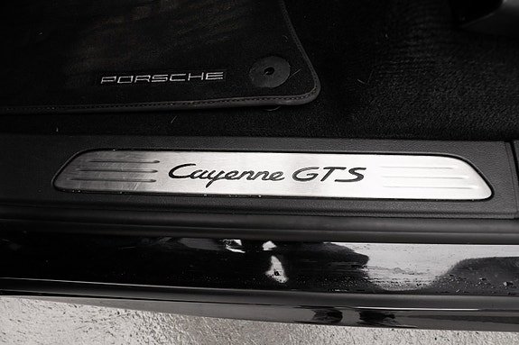 Porsche Cayenne GTS 26 of 30