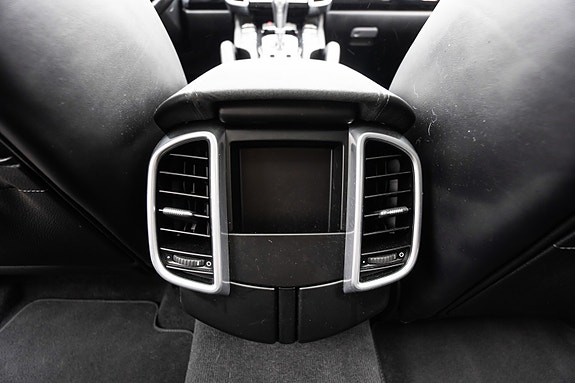 Porsche Cayenne GTS 30 of 30