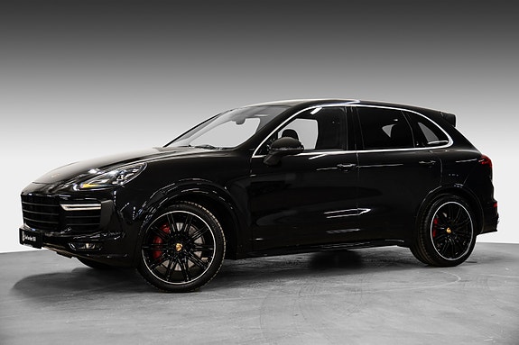 Porsche Cayenne GTS 2 of 30