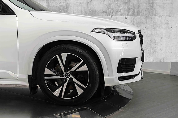 Volvo XC90 15 of 30