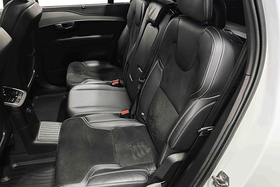 Volvo XC90 29 of 30