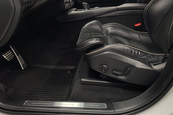 Volvo XC90 26 of 30