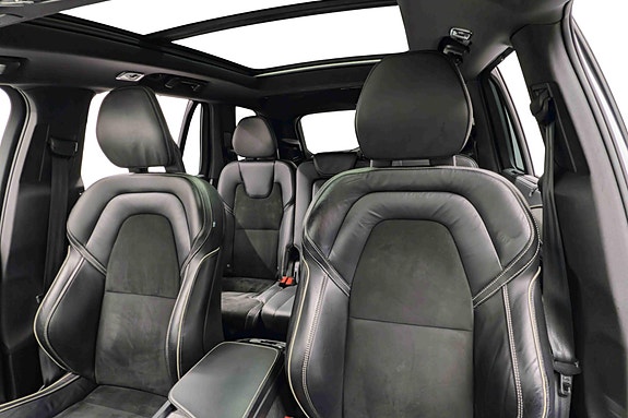 Volvo XC90 22 of 30