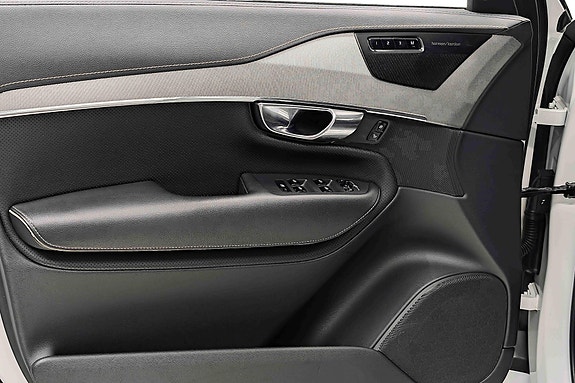 Volvo XC90 19 of 30