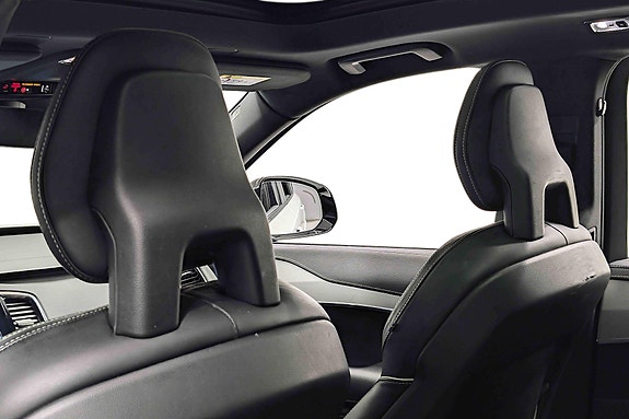 Volvo XC90 25 of 30