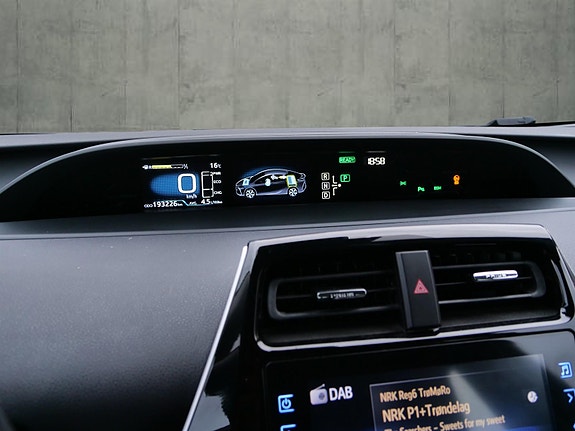 Toyota Prius 23 of 24