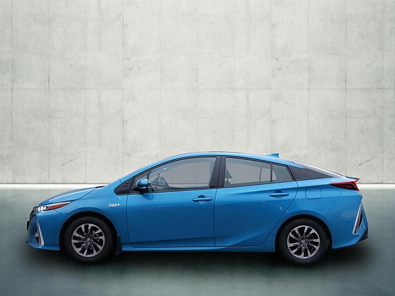 Toyota Prius 2 of 24