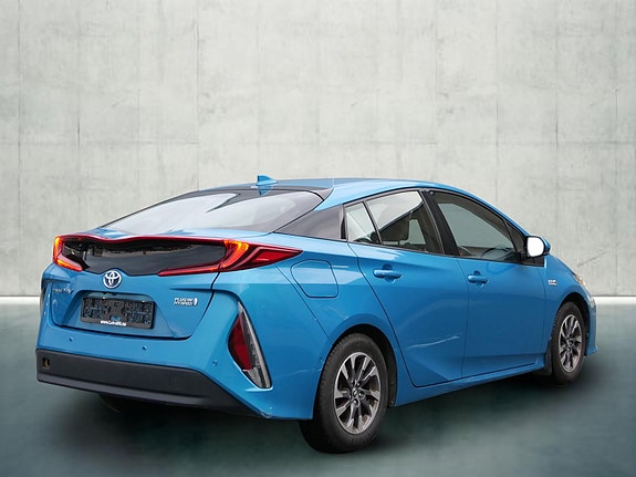 Toyota Prius 5 of 24