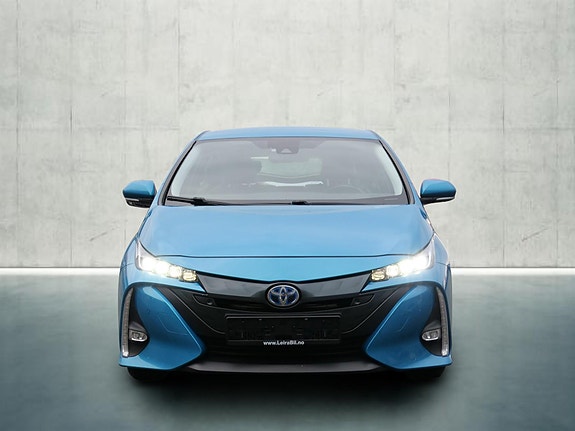 Toyota Prius 8 of 24