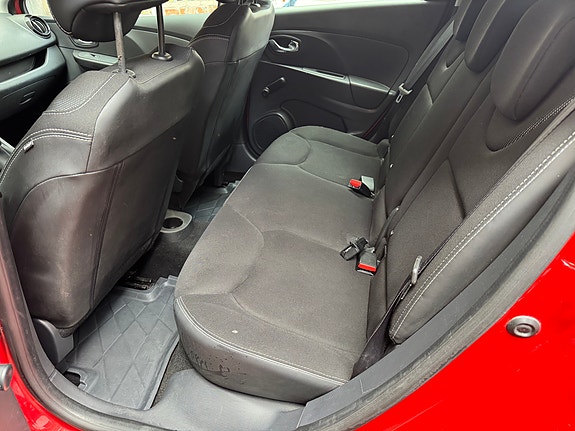 Renault Clio IV 13 of 19