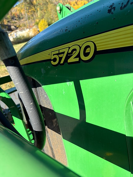 John Deere 5720 15 of 16