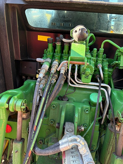 John Deere 5720 5 of 16