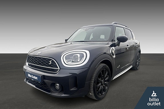 MINI Countryman Cooper SE 2 of 28