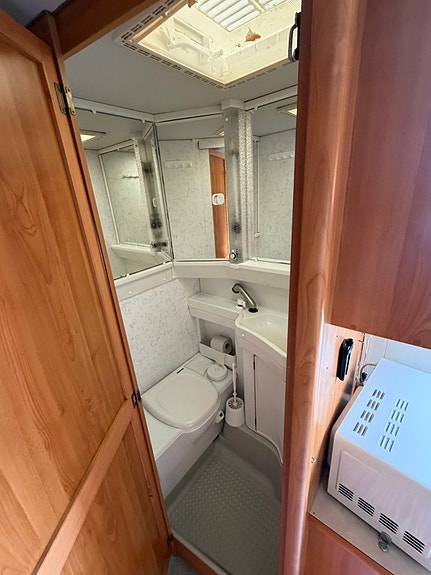 Hymer Nova C 6 of 11