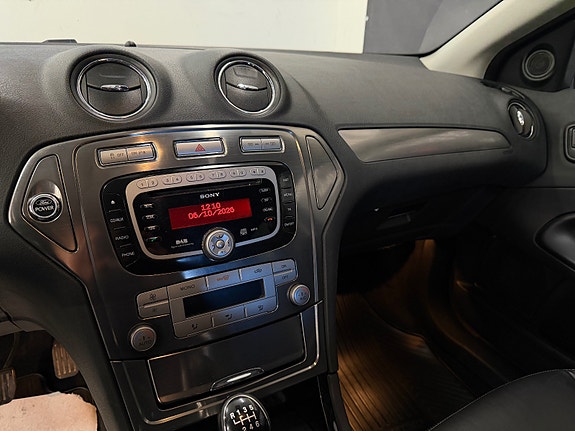 Ford Mondeo 16 of 26