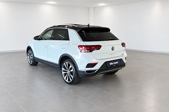Volkswagen T-Roc 2 of 12