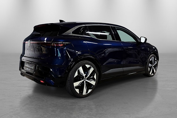 Renault Megane E-Tech 9 of 30