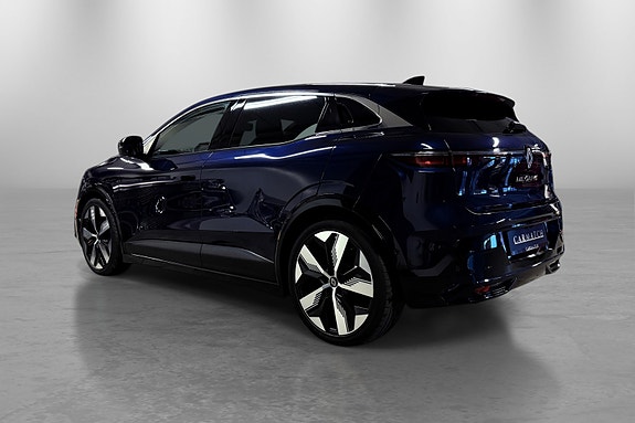 Renault Megane E-Tech 12 of 30