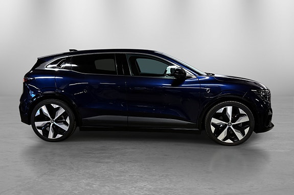 Renault Megane E-Tech 7 of 30