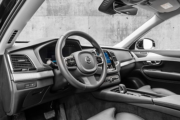Volvo XC90 19 of 30
