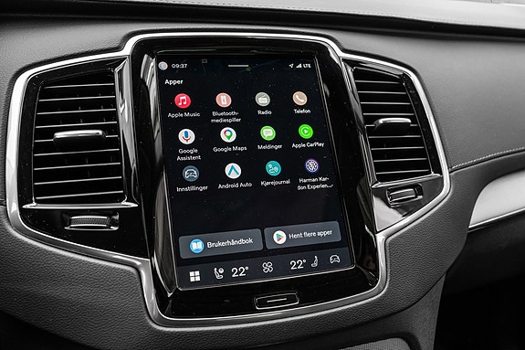 Volvo XC90 14 of 30
