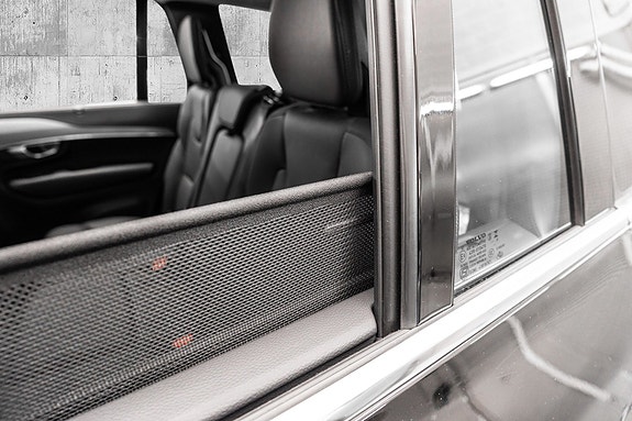 Volvo XC90 21 of 30