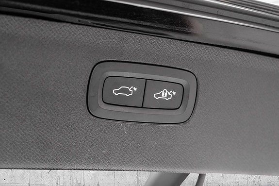 Volvo XC90 26 of 30