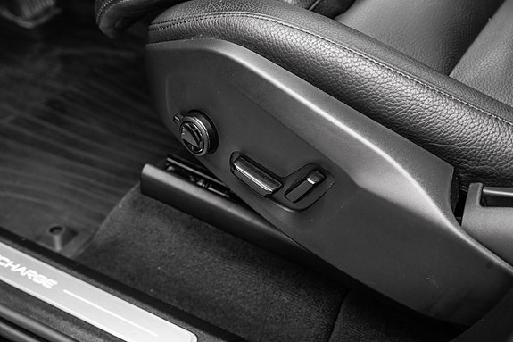 Volvo XC90 20 of 30