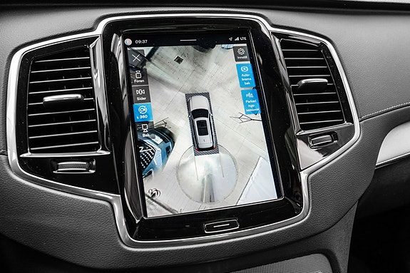 Volvo XC90 15 of 30