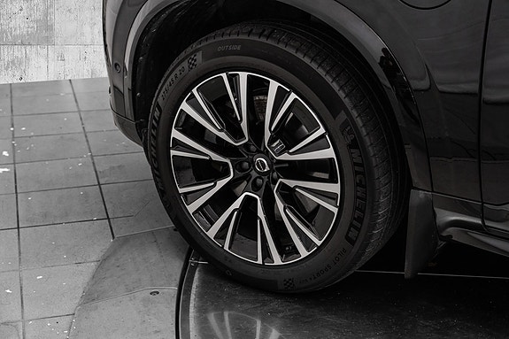 Volvo XC90 9 of 30