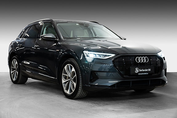 Audi e-tron 8 of 30