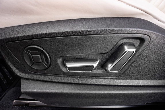 Audi e-tron 26 of 30